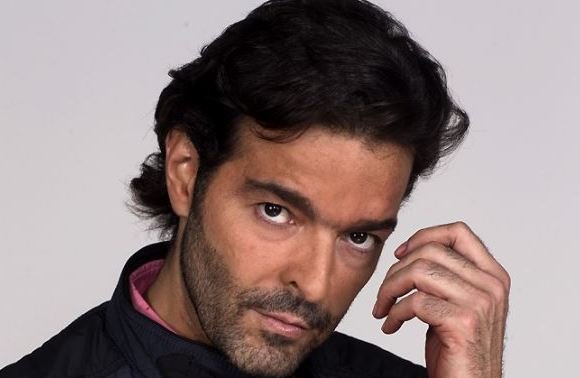 Pablo Montero as Diego Lascurain